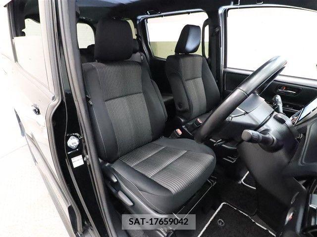 Toyota VOXY 2018-05 224496-3