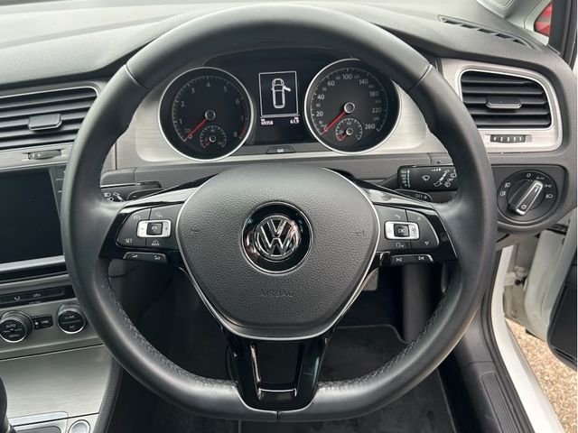 VolksWagen GOLF VARIANT 2016-11 24996-14