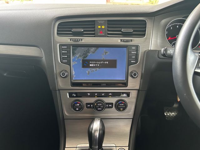VolksWagen GOLF VARIANT 2016-11 24996-18