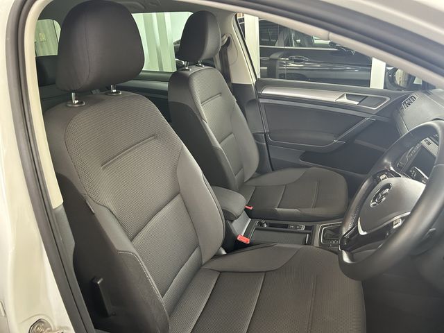 VolksWagen GOLF VARIANT 2016-11 24996-8