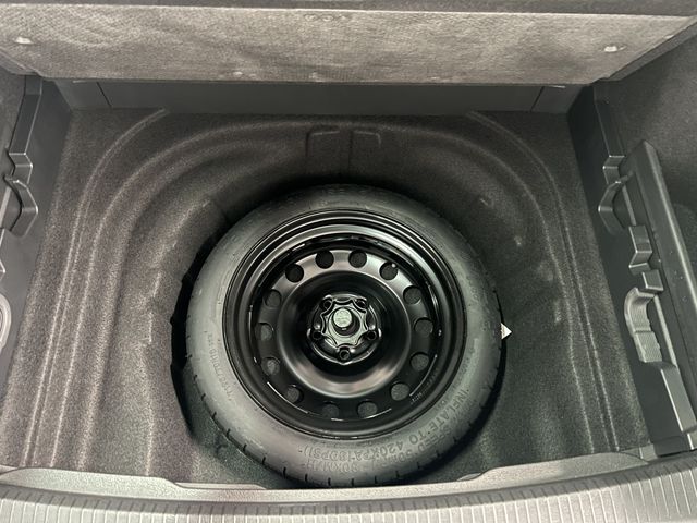 VolksWagen GOLF VARIANT 2016-11 24996-24