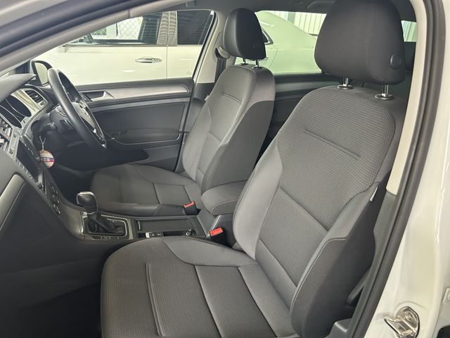 VolksWagen GOLF VARIANT 2016-11 24996-12