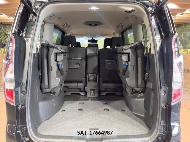 Nissan SERENA 2022-01 284816-11