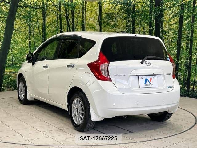 Nissan NOTE 2014-09 377785-16