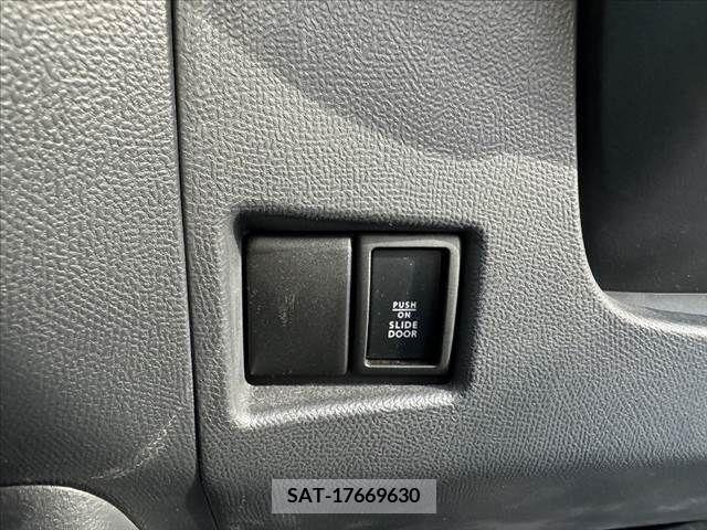 Nissan ROOX 2011-10 354636-28