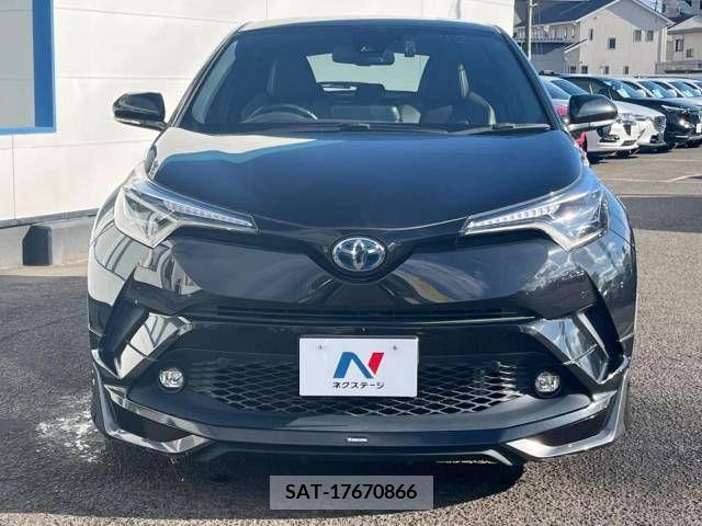 Toyota C-HR 2018-12 231457-15