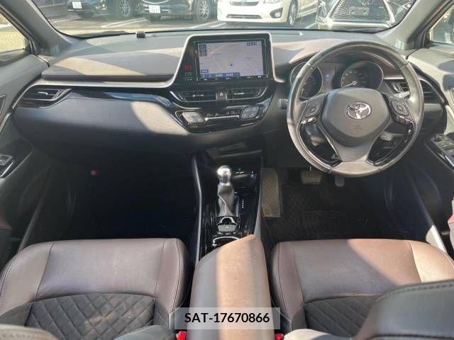 Toyota C-HR 2018-12 231457-1