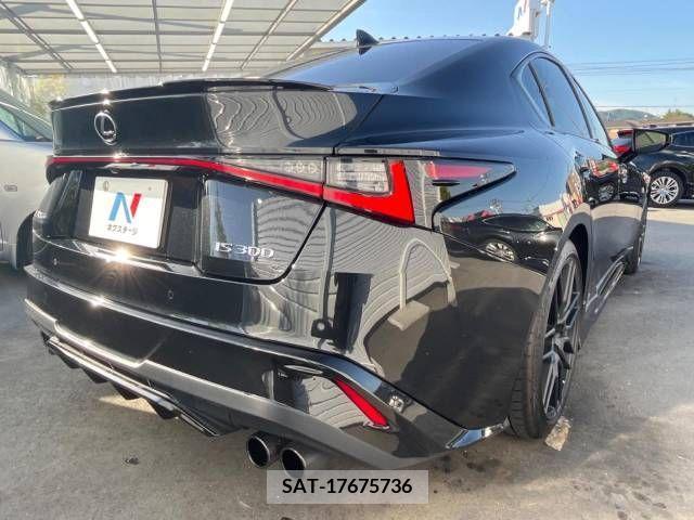 Lexus IS 2022-01 275393-17