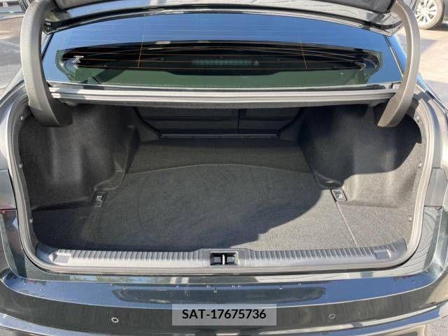Lexus IS 2022-01 275393-10