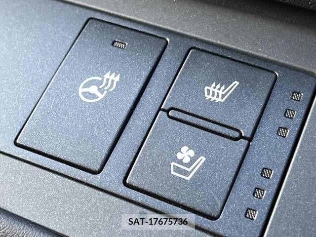 Lexus IS 2022-01 275393-7