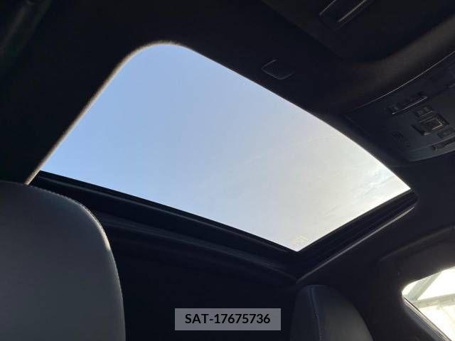 Lexus IS 2022-01 275393-2