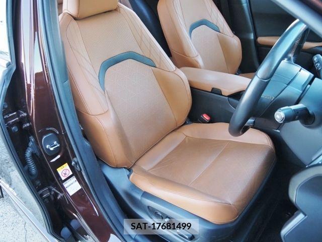 Lexus UX 2019-02 209294-11
