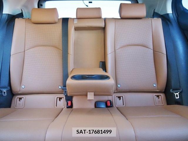 Lexus UX 2019-02 209294-13
