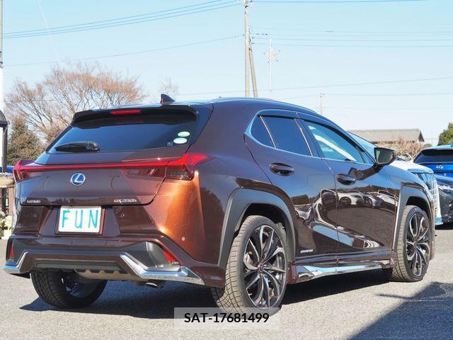 Lexus UX 2019-02 209294-4
