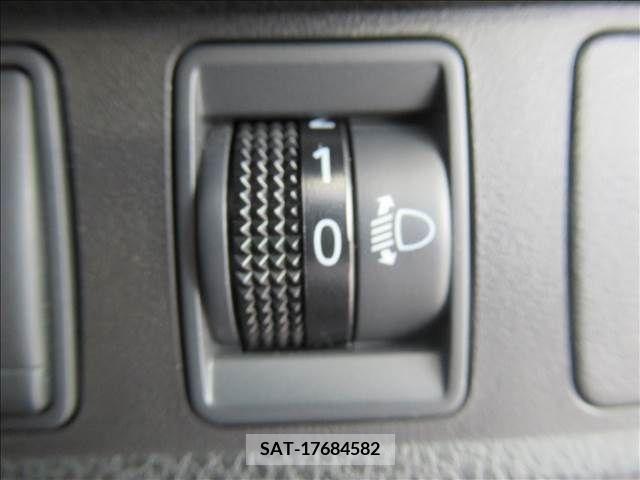 Nissan NOTE 2015-01 280103-11