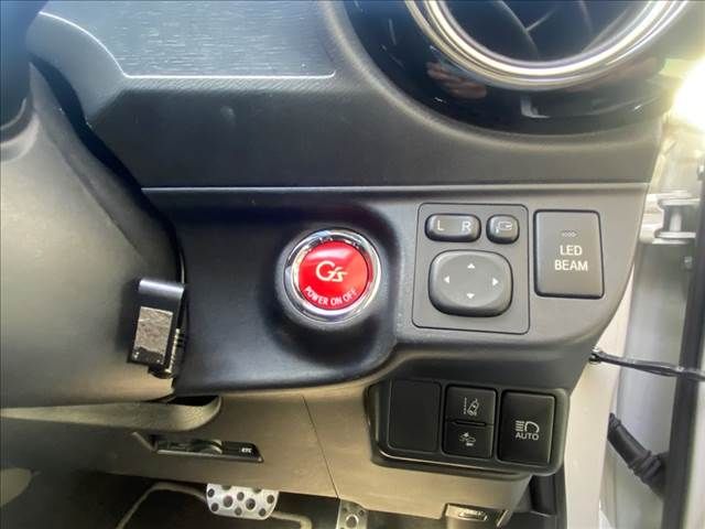 Toyota AQUA 2016-01 26382-11
