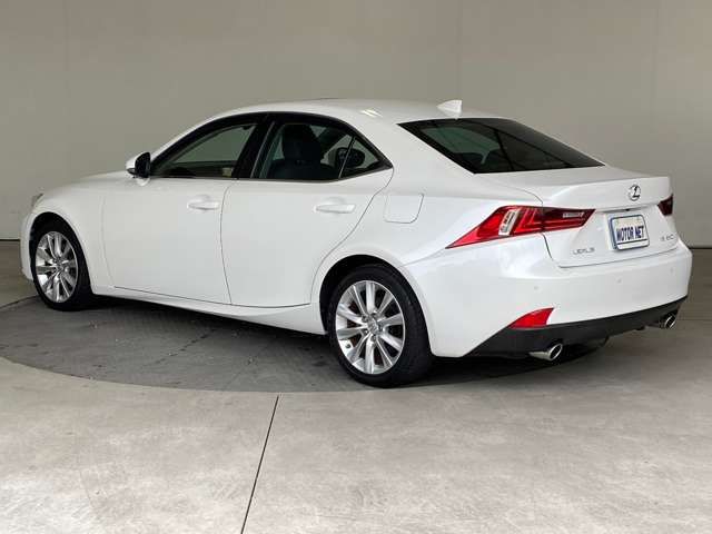 Lexus IS 2013-09 193947-12