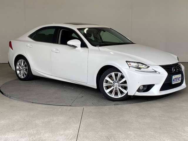 Lexus IS 2013-09 193947-7