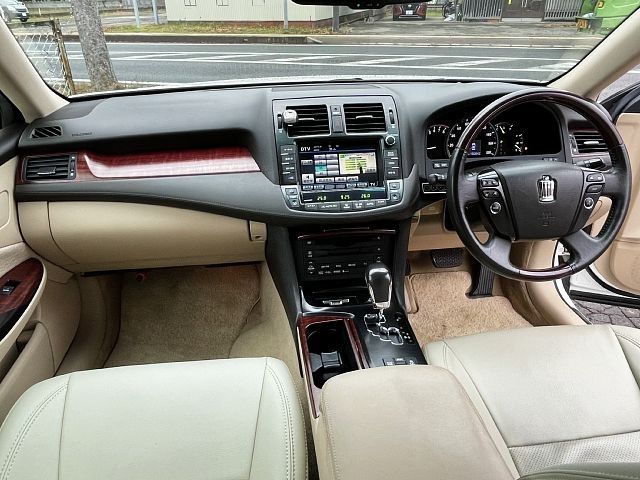 Toyota CROWN SEDAN 2008-06 26907-1