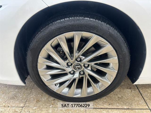 Lexus ES 2019-04 300391-15