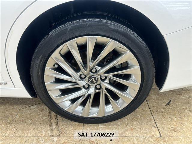 Lexus ES 2019-04 300391-14