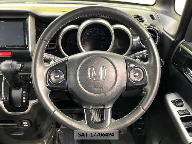 Honda N BOX CUSTOM 2013-08 306742-11