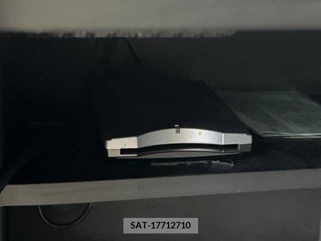 Nissan NOTE 2015-05 375469-5