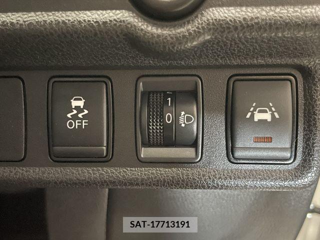 Nissan NOTE 2018-10 347355-15