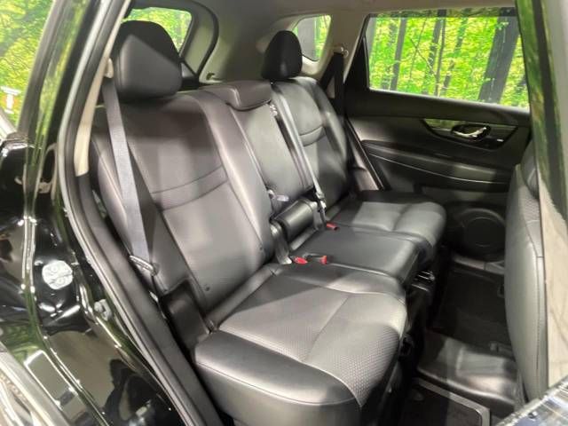 Nissan X-TRAIL 2018-03 11840-9