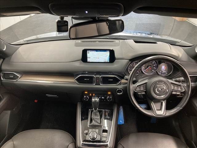 Mazda CX-8 2017-11 12381-1