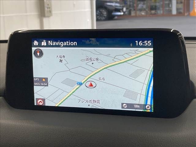 Mazda CX-8 2017-11 12381-3