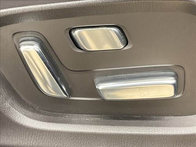 Mazda CX-8 2017-11 12381-9