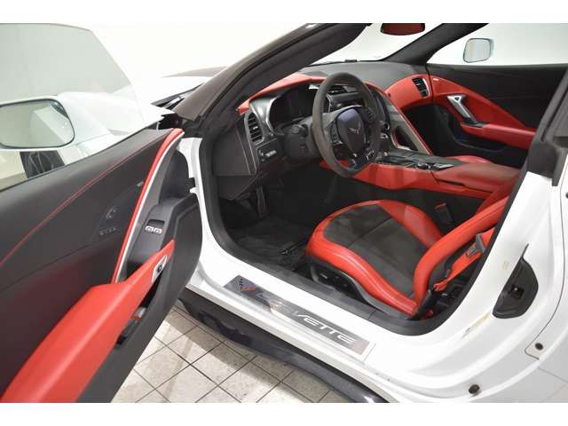 Chevrolet CORVETTE 2017-05 12534-17