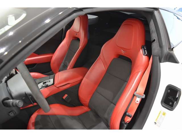 Chevrolet CORVETTE 2017-05 12534-13