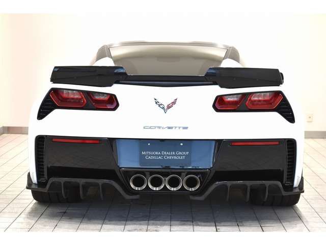Chevrolet CORVETTE 2017-05 12534-2