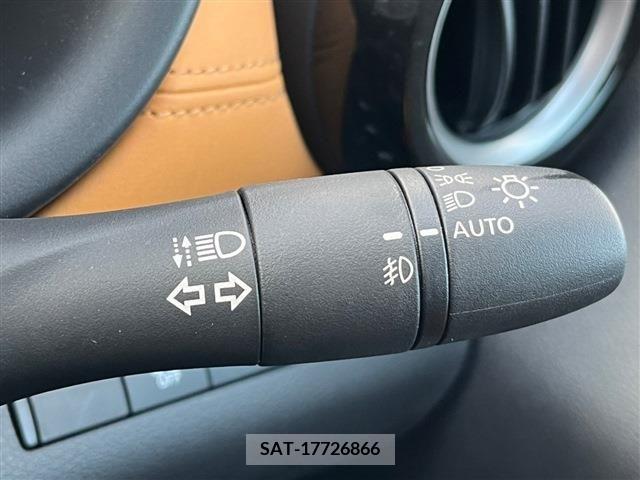 Nissan KICKS 2021-04 222460-16