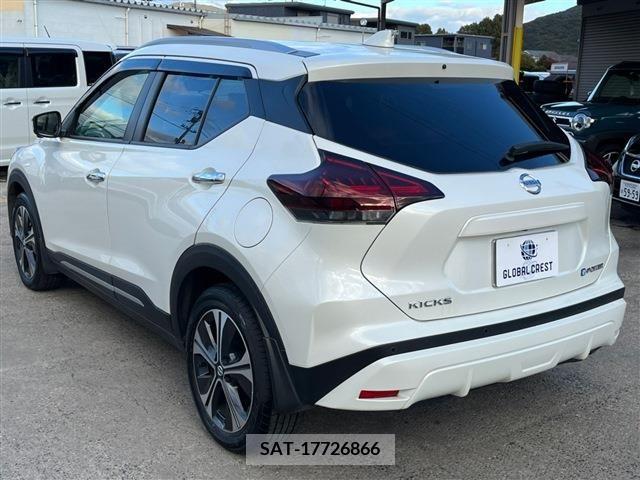 Nissan KICKS 2021-04 222460-8