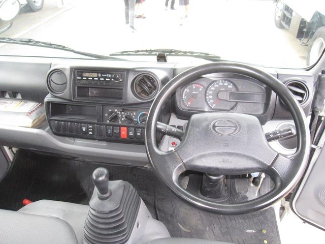 Hino DUTRO 2011-11 193012-18