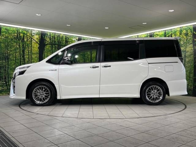 Toyota VOXY HYBRID 2019-01 22647-16