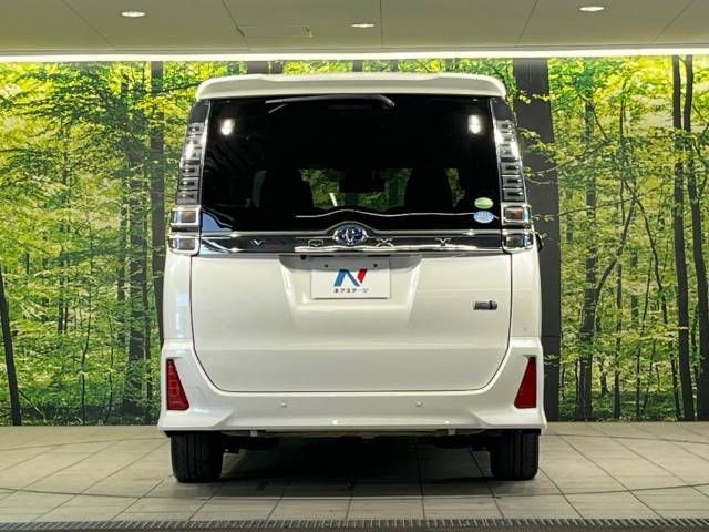 Toyota VOXY HYBRID 2019-01 22647-15