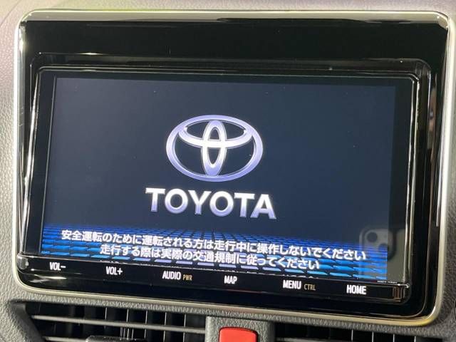 Toyota VOXY HYBRID 2019-01 22647-2