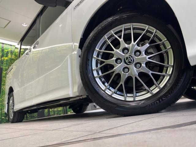 Toyota VOXY HYBRID 2019-01 22647-13