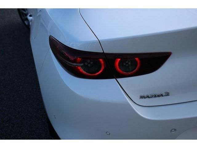 Mazda MAZDA3 2019-08 11361-13