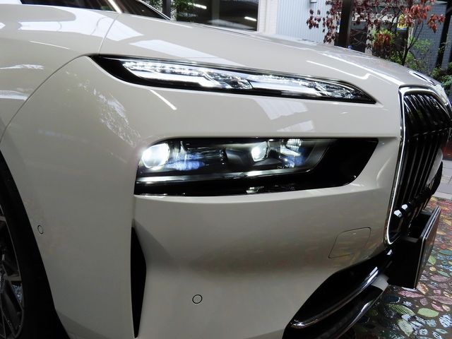 Bmw 7 SERIES 2023-02 9863-4