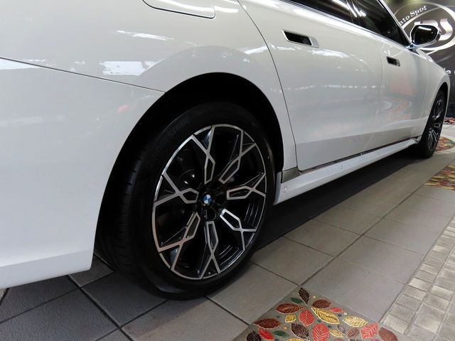 Bmw 7 SERIES 2023-02 9863-9