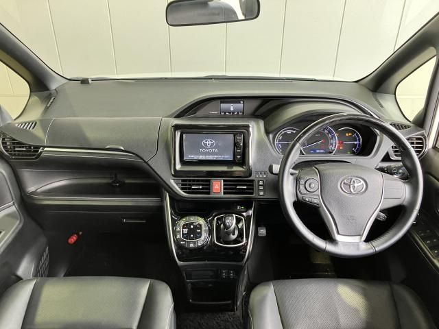 Toyota ESQUIRE 2015-09 185535-9