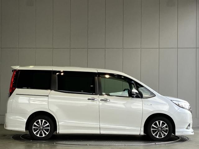 Toyota ESQUIRE 2015-09 185535-3