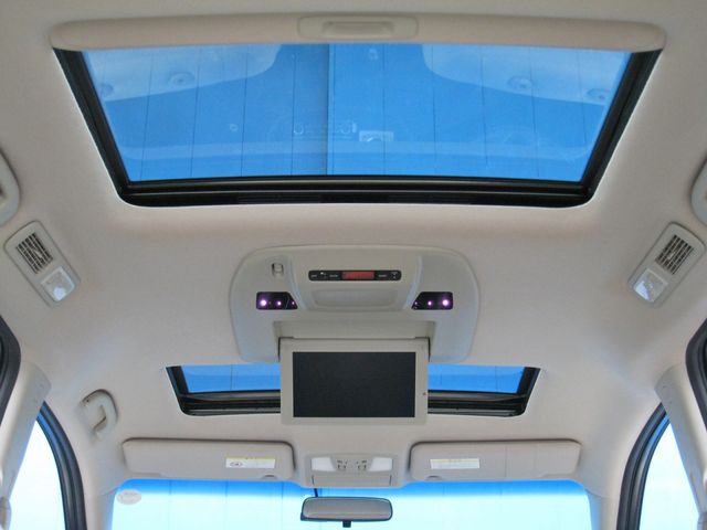 Nissan ELGRAND 2018-04 3819-10