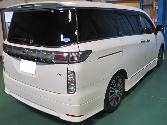 Nissan ELGRAND 2018-04 3819-3