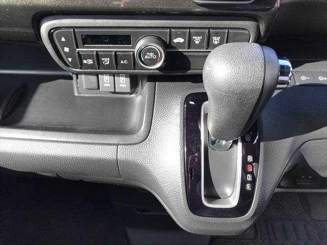 Honda N BOX CUSTOM 2018-03 19877-18